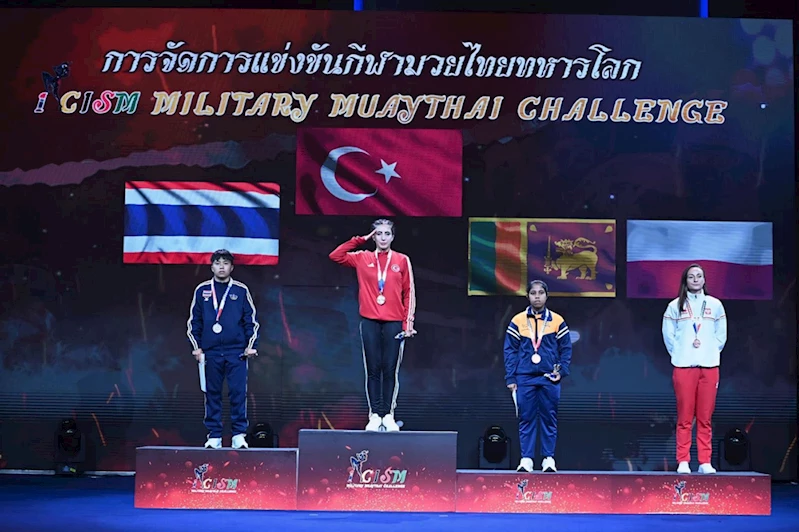 Ringde üç kız kardeş; 2 altın, 1 gümüş madalya