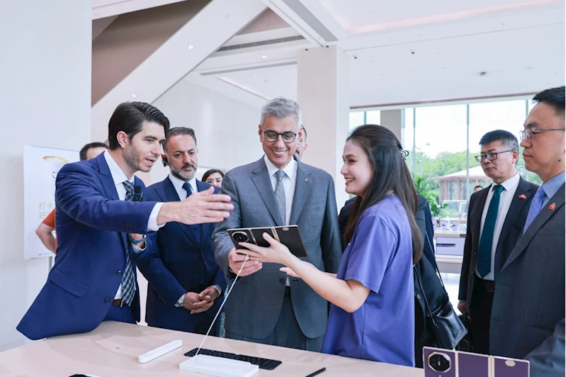 Sağlık Bakanı Memişoğlu, Huawei