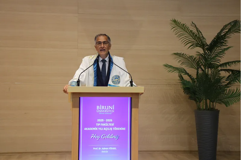 Biruni Üniversitesi Tıp Fakültesi akademik yılı törenle başlattı