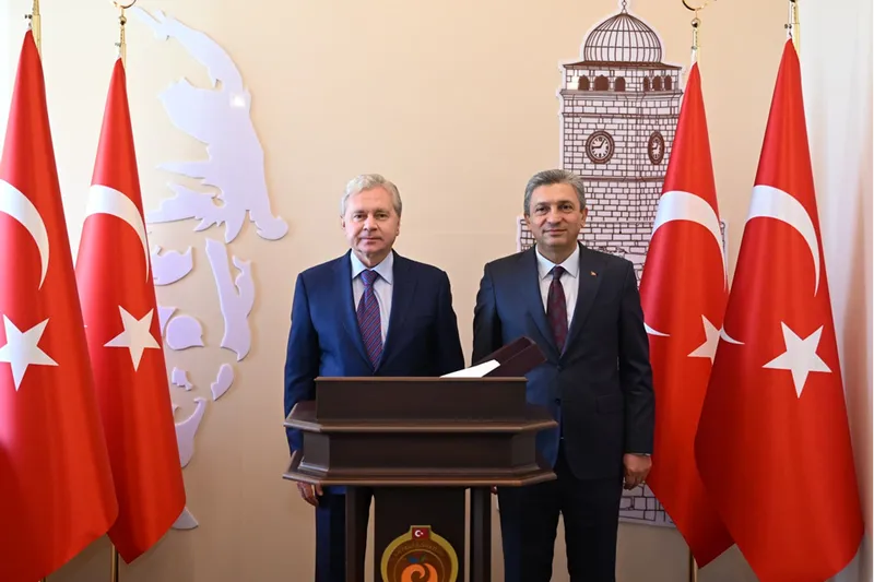 Moskova Hükümet Bakanı Çeremin Antalya Valisi Şahin