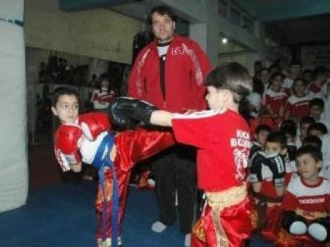 Kickboks kuşak terfi sınavı yapıldı