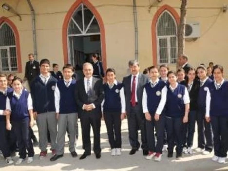 Başkan Kara?dan İçimizdeki Çocuğa Bir Kitap Projesine Destek!