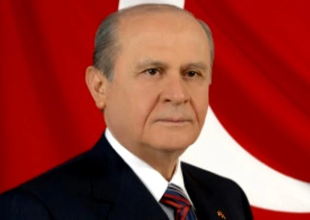 Bahçeli`den hükümete İmralı ve Oslo eleştirisi