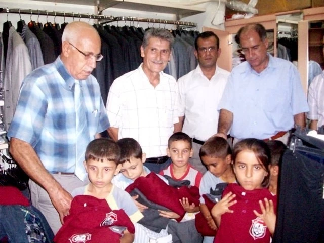 ADD 10 Yoksul Öğrenciyi Tepeden Aşağı Giydirdi