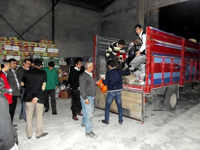 Ülkü Ocaklarından Suriyelilere yardım