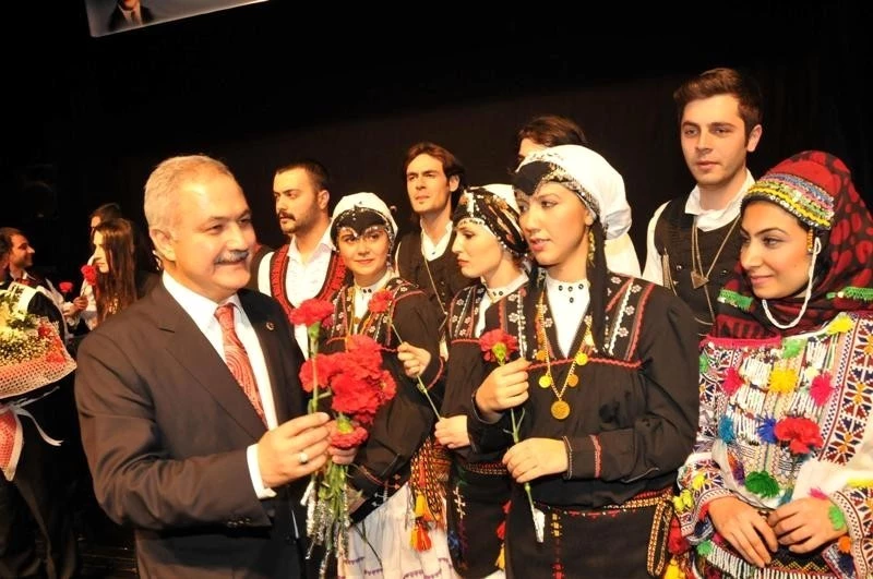 Ruhnevaz Osmaniye?de Muhteşem Bir Konser Verdi