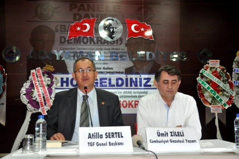 ?Basın ve Demokrasi? Paneline Yoğun İlgi