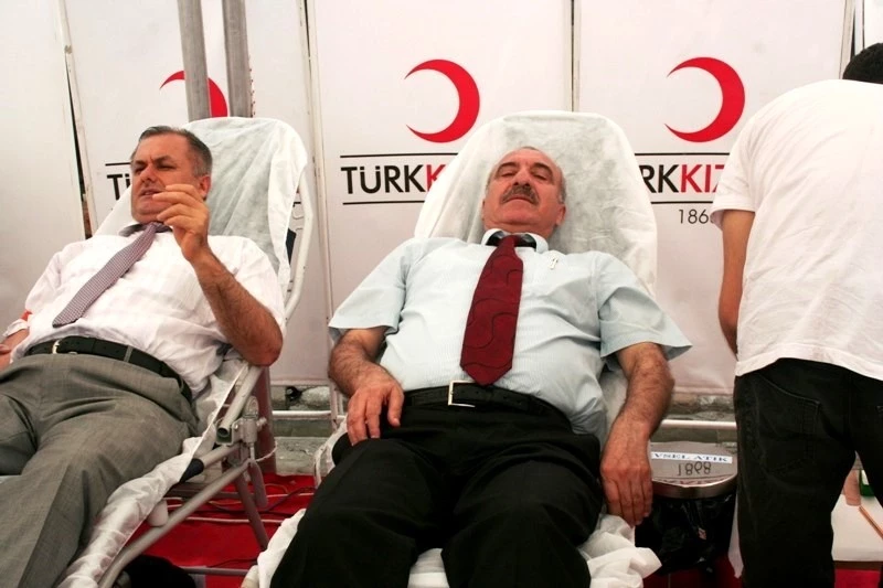 Erzin?de Kızılaya Kan Bagışı Kampanyası