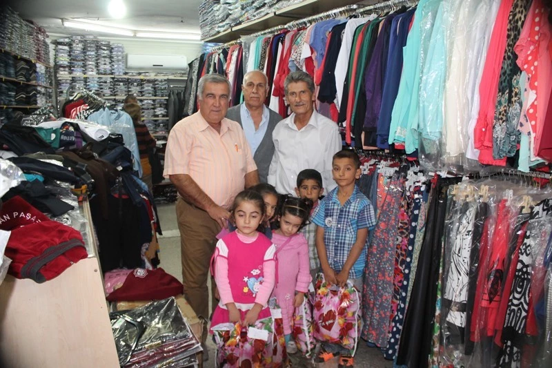 Ceyhan ADD Bu Yılda Bayramda Yoksul Öğrencileri Giydirdi