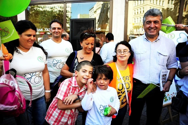 Akaya:Sosyal devlet, engelliyi rant ve oy kapısı olarak görmemeli