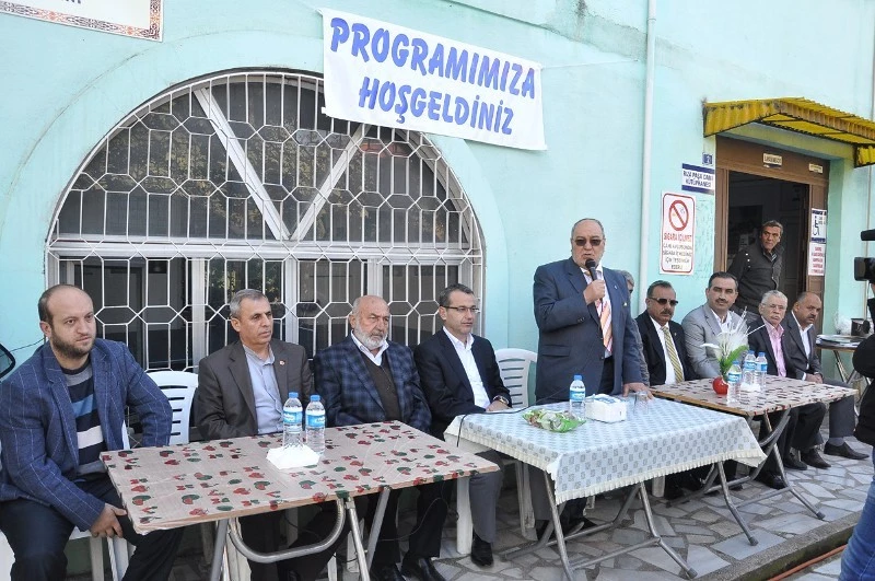 Rıza Paşa Camiinde aşure ikramı