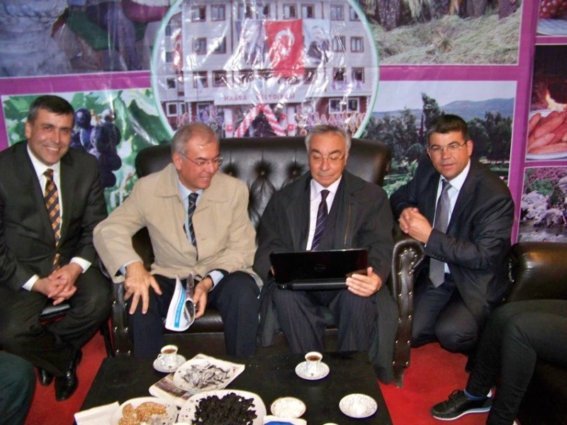 Valinin ,31 Yıllık Hasreti Yüzlerinden Okundu