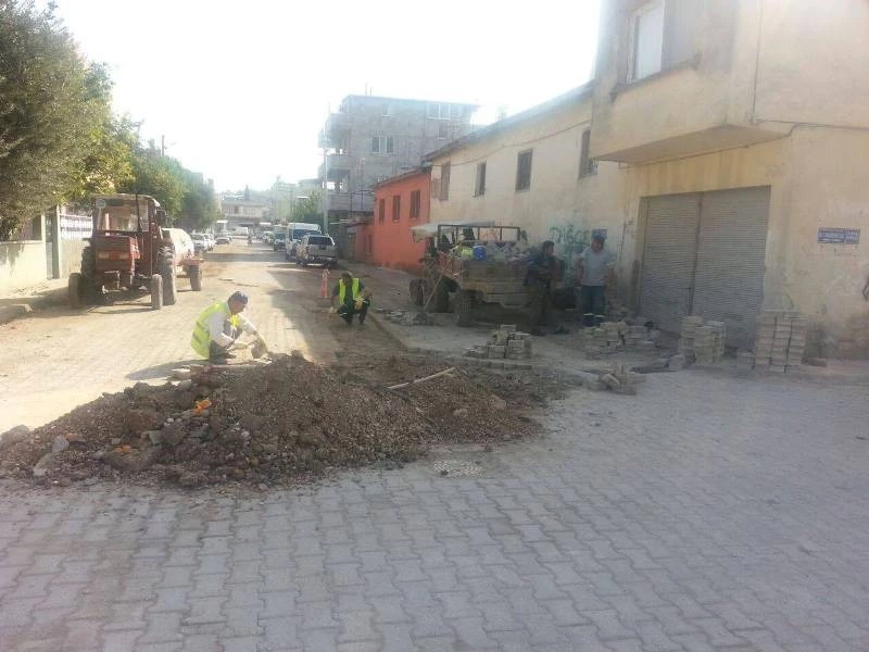 Fen İşlerinden parke yol çalışması