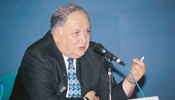 Nezih Demirkent anıldı