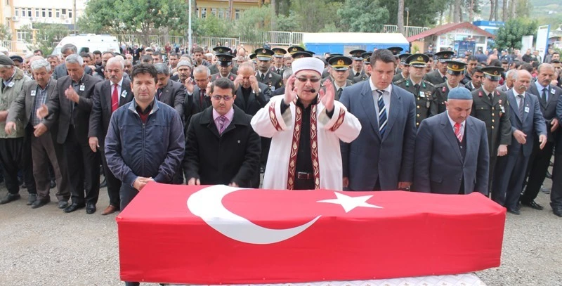 Kaza kurbanı Düziçili asker toprağa verildi?