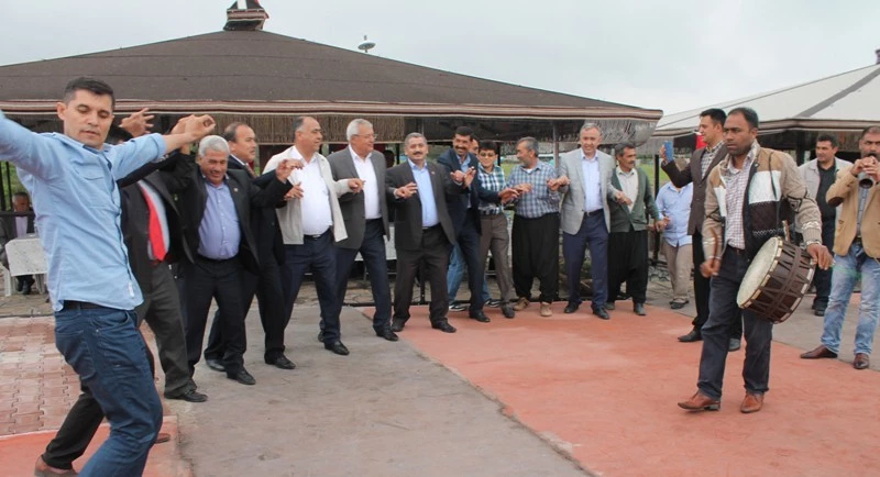 Başkan Namlı, 1 Mayıs`ı işçileriyle beraber kutladı