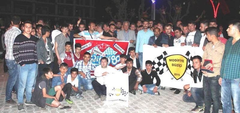 Modifiye araç sahiplerinden Namlı?ya plaket?