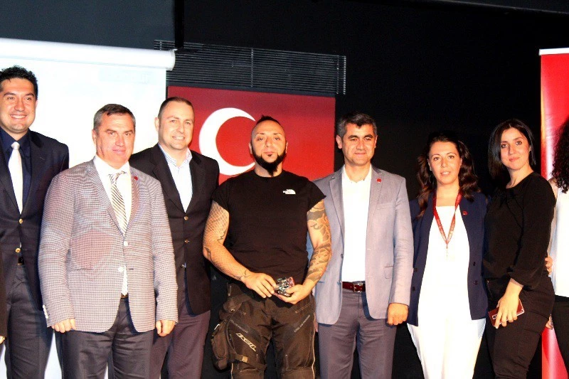 Gökyüzünün En?leri ödüllerini aldı