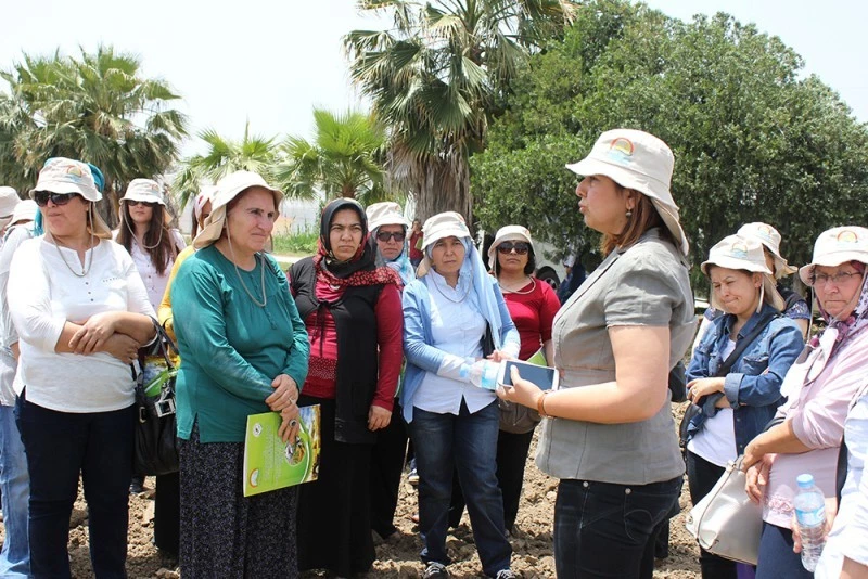 Kadın çiftçiler Tarımsal Araştırma Enstitüsünde