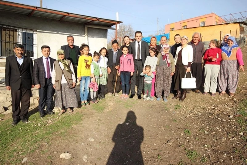 `Ömür Dediğin` projesi kapsamında yaşlı aileye ziyaret