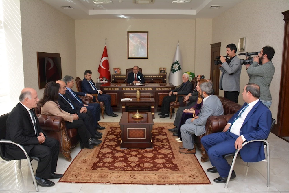 Başkan Kadir Kara?ya Türk Dünyası Âşıklarından Ziyaret