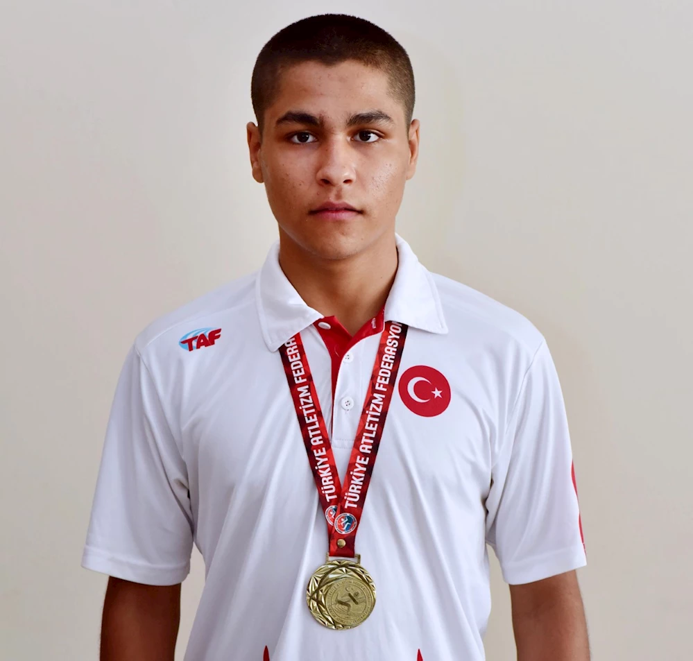 Osmaniyeli Milli Atletten Türkiye derecesi