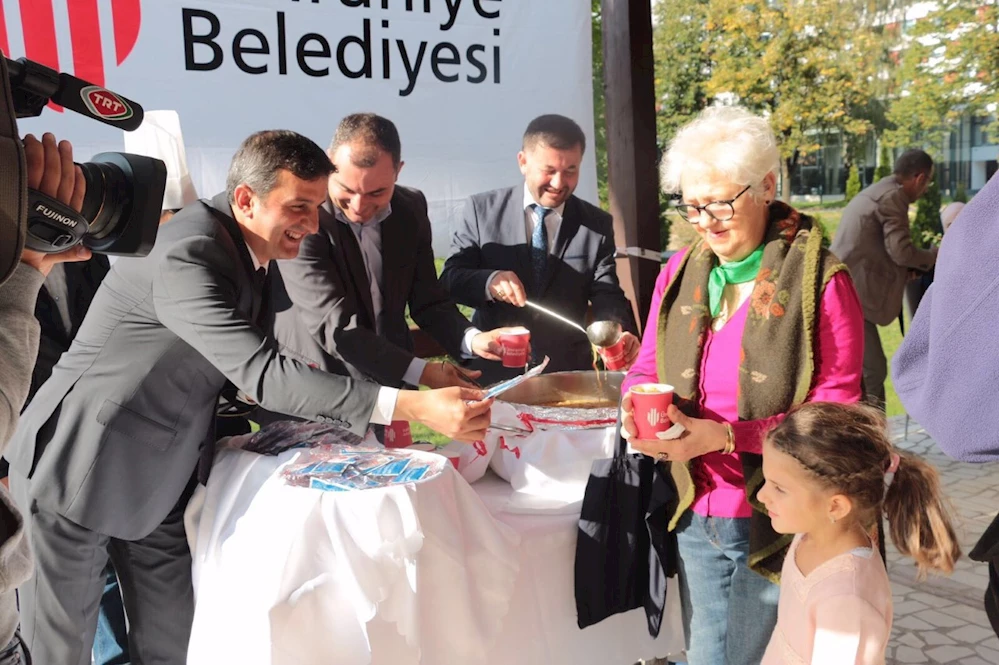 Balkanlarda aşure kazanı kaynadı