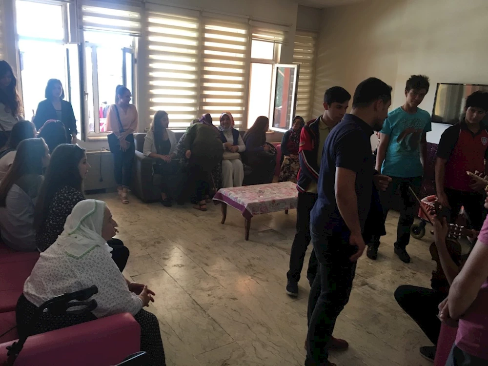 Osmaniye Ülkü Ocakları Özden Kardeşler Huzurevini ziyaret etti