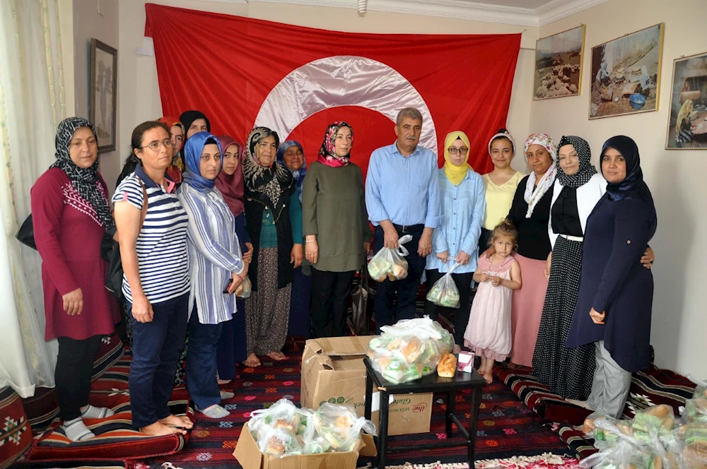 PKU hastalarına düşük proteinli ekmek dağıtıldı