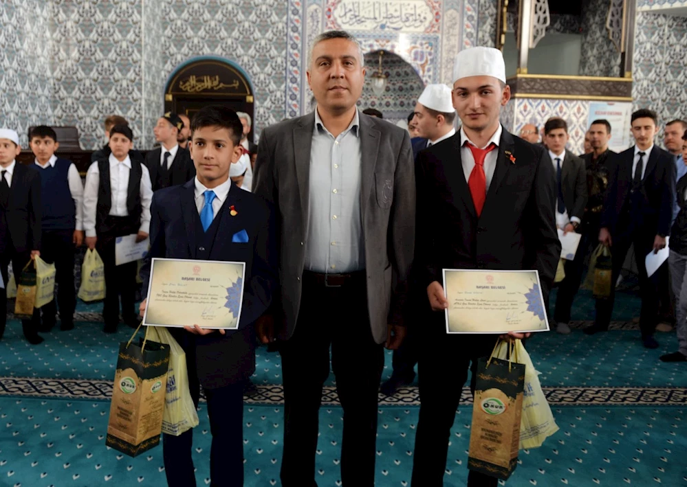 İmam hatipli öğrenciler, güzel ezan okumak için yarıştı