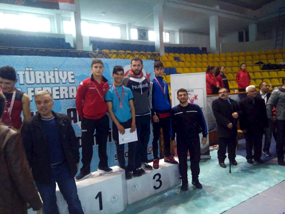 Osmaniyeli Haltercilerden 5 Türkiye Derecesi