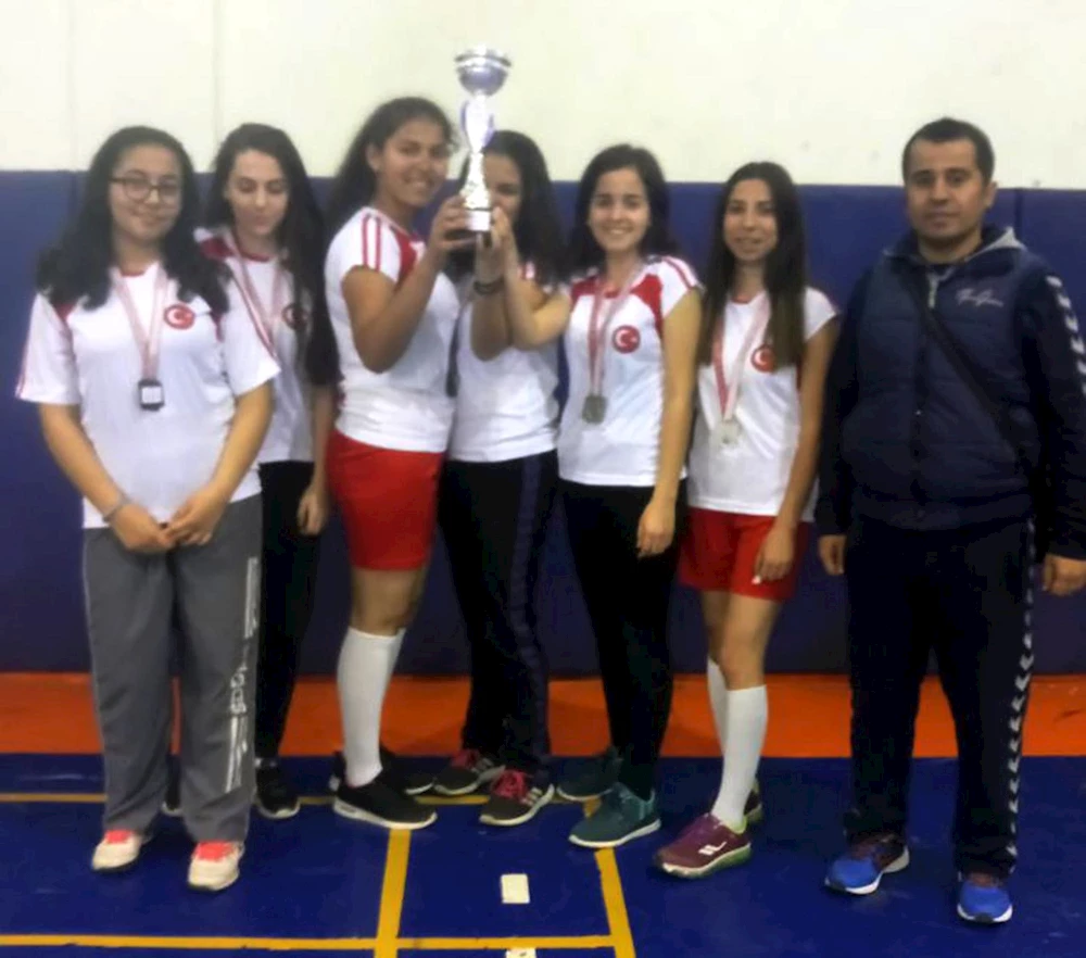 Badminton müsabakalarına 90 sporcu katıldı