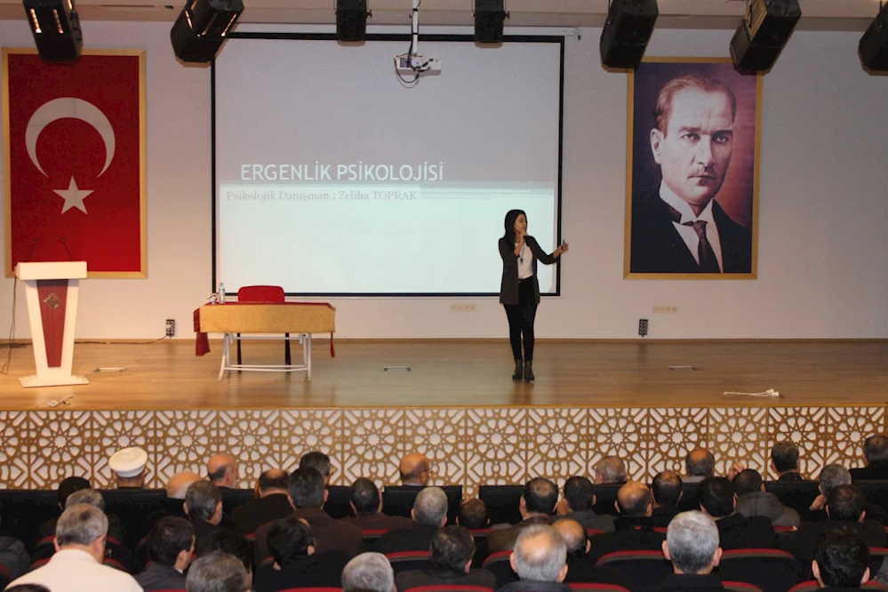 Ergenlik psikolojisi ve yaklaşımlar semineri