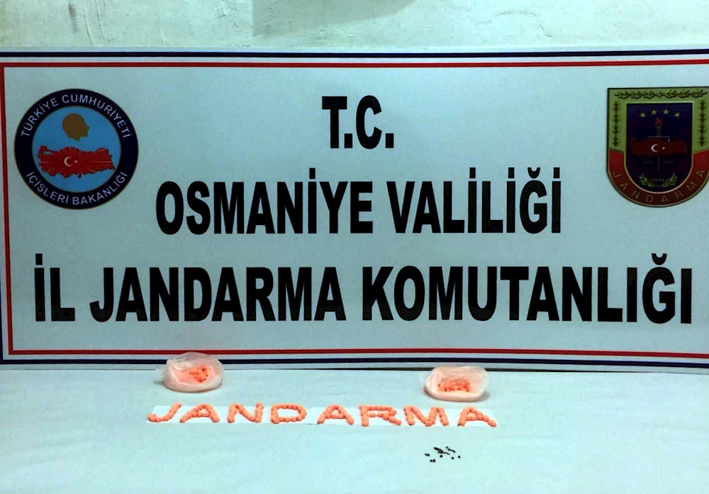 Otomobilden atılan poşetten uyuşturucu hap çıktı