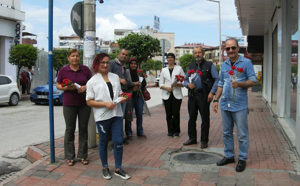 OŞYAD?tan ?Annelere karanfil?