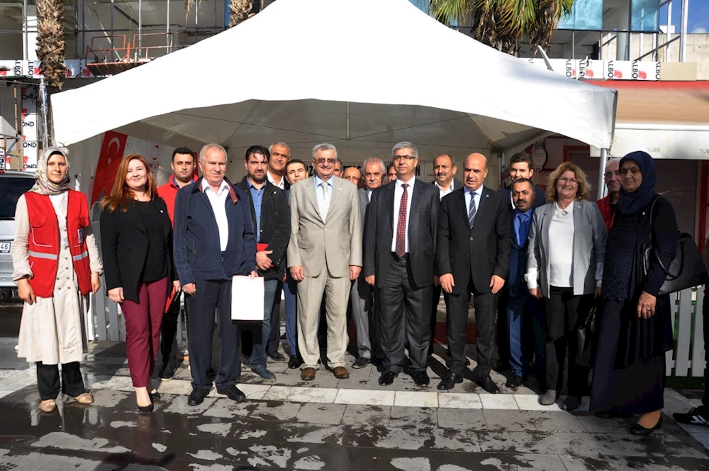 Türk Kızılayı`ndan kan bağışçılarına madalya ve plaket