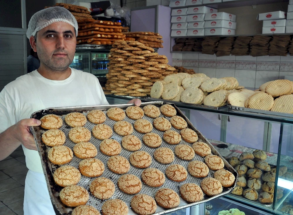 Bayram kömbesi, tezgahlarda