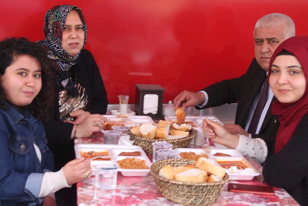 Düziçi`nde Lokantadan Mehmetçiğe Bağış