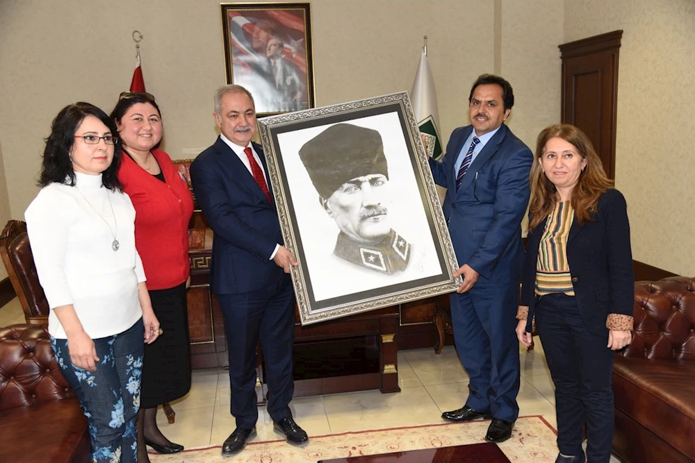 Başkan Kadir Kara?ya Gazi Mustafa Kemal Atatürk?ün Özel Hazırlanmış Tablosu Verildi
