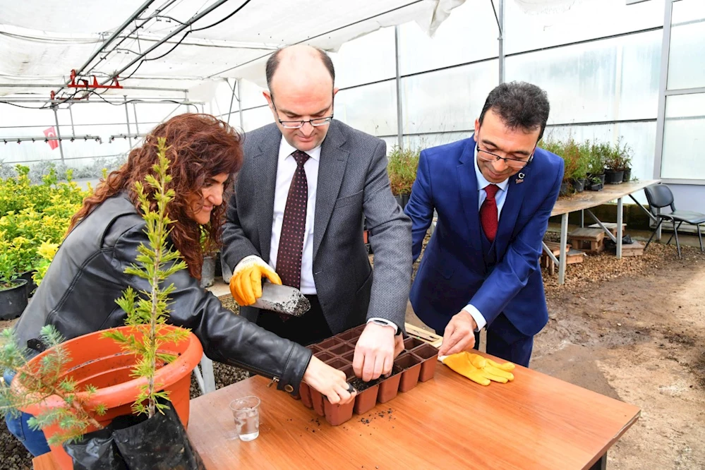 OKÜ çalışanlarına, tohumlu kalem dağıtıldı