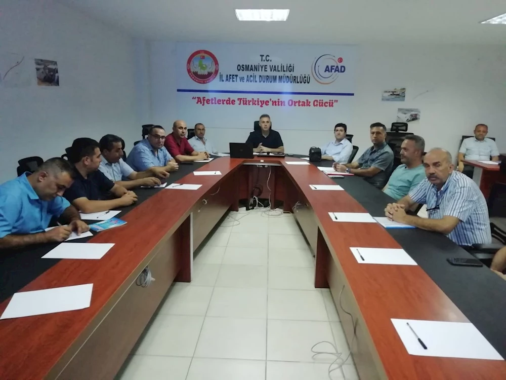 Sivil savunma uzman ve amirlerine eğitim