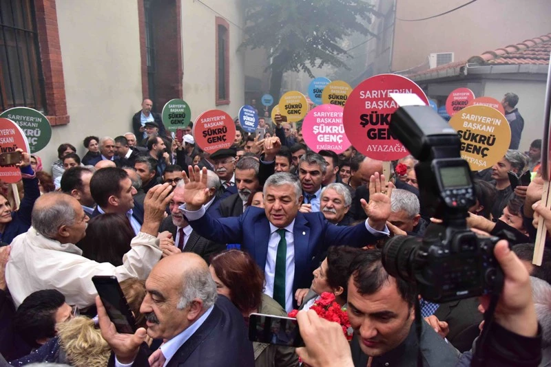 Yoğun bir kalabalıkla  Şükrü Genç Aday Adaylığını Açıkladı