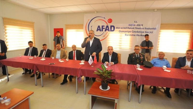 Osmaniye protokolü Suriyeli misafirlerle bayramlaştı