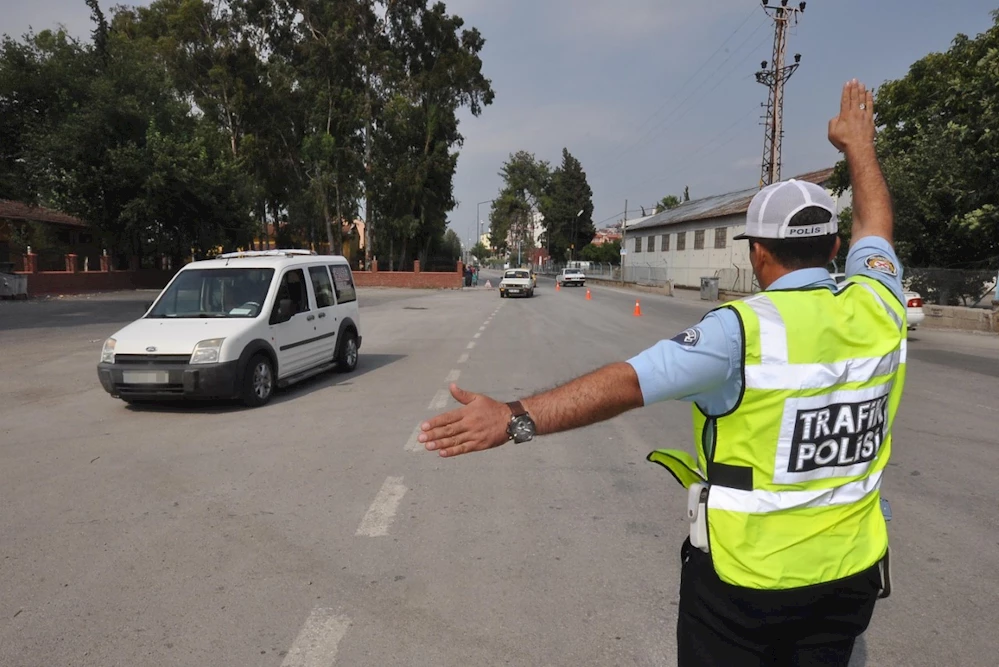 Abartı egzoz takan işyeri sahipleri ve kullanan sürücülere uyarı