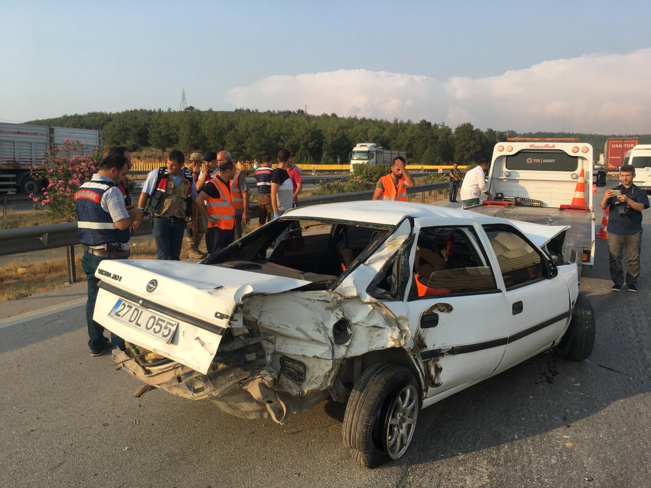 Osmaniye`de zincirleme kaza: Karı-koca öldü, 3 yaralı