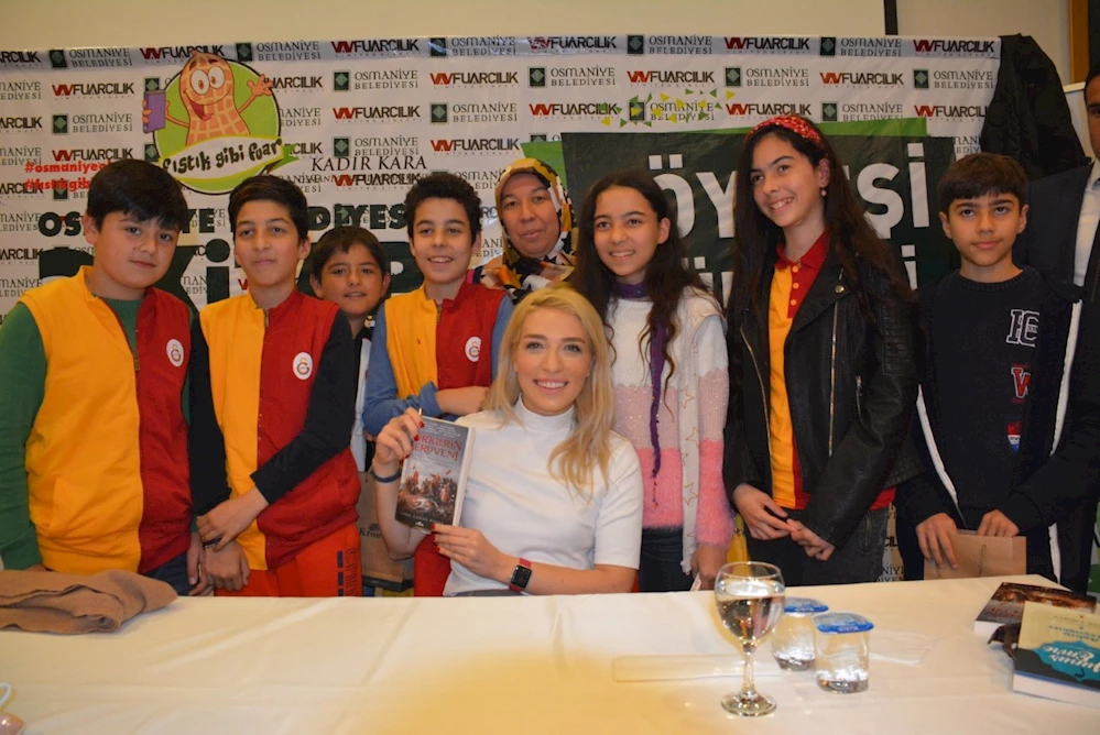 Cansu Canan Özgen Türklerin Serüvenini Osmaniye?de Anlattı