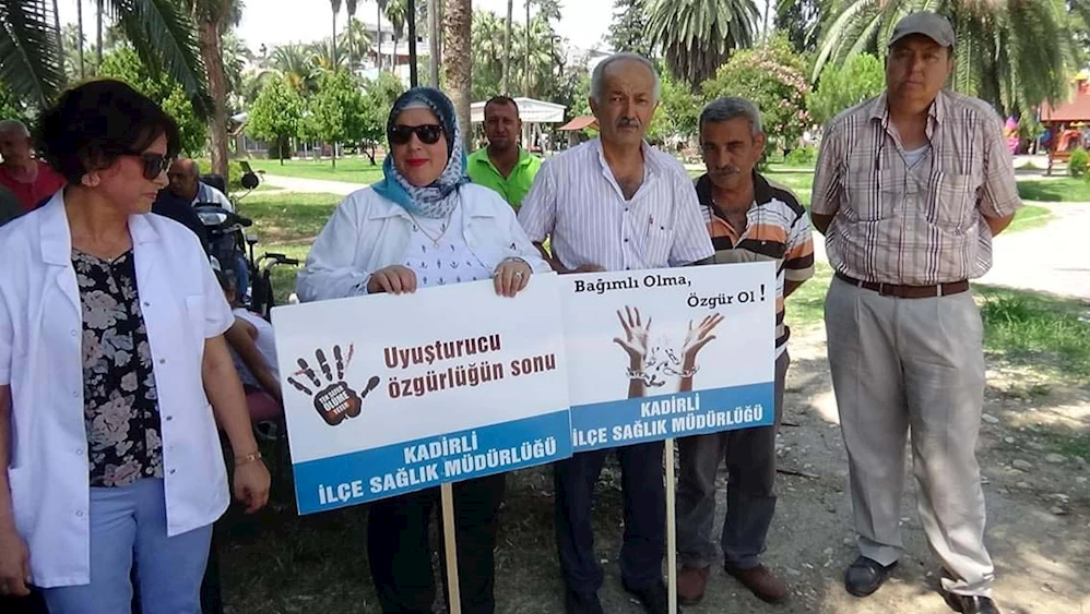 Çekiciyle taşınan pikaptan uyuşturucu ve silah çıktı