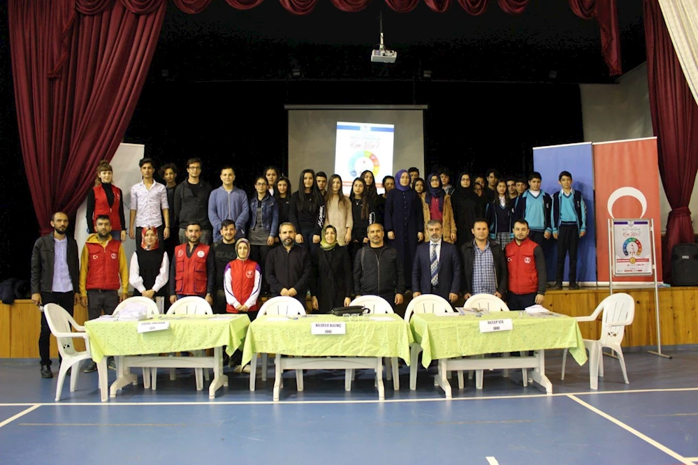 Gençler, kültür ve sanat yarışmalarında yeteneklerini sergiledi