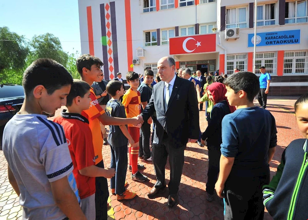 Özel öğrencilerden, polis şiiri